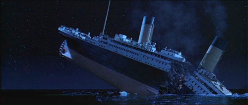 Titanic_breaks_in_half